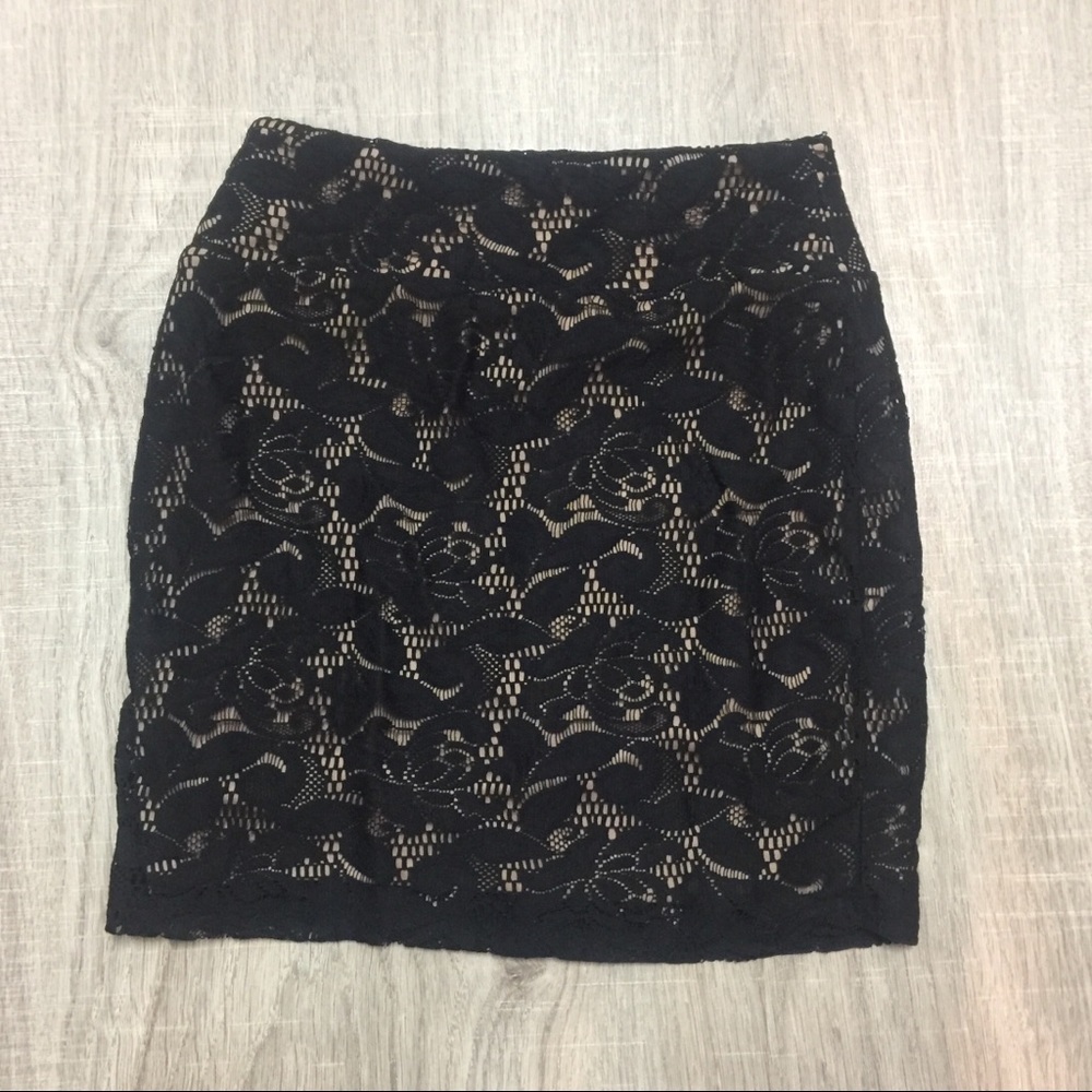 🚨SALE🚨 Lace skirt